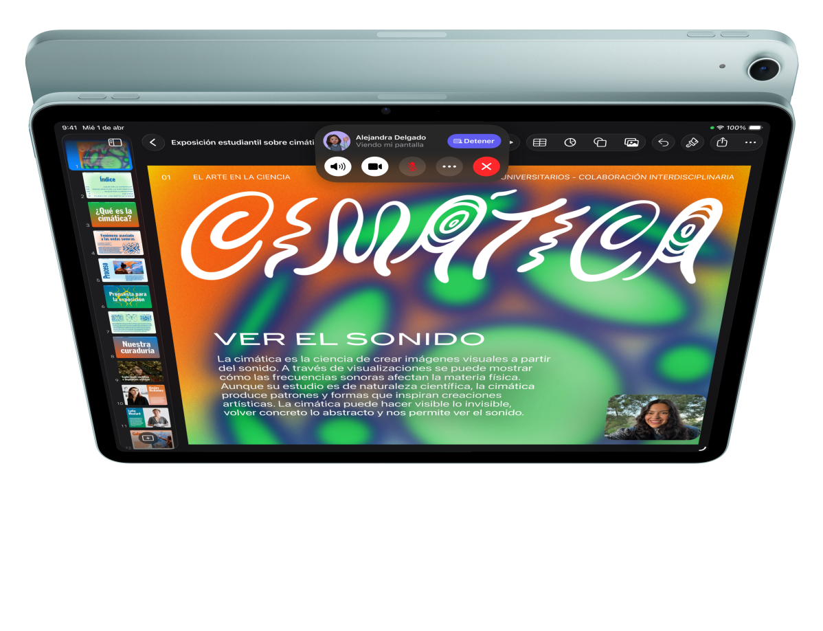 iPad Air, vista frontal, una persona participa en una llamada de FaceTime y consulta Keynote. Detrás se muestra la vista posterior de otro iPad Air